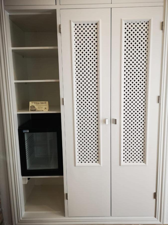 Hostal Costa De La Luz Conil De La Frontera Zewnętrze zdjęcie